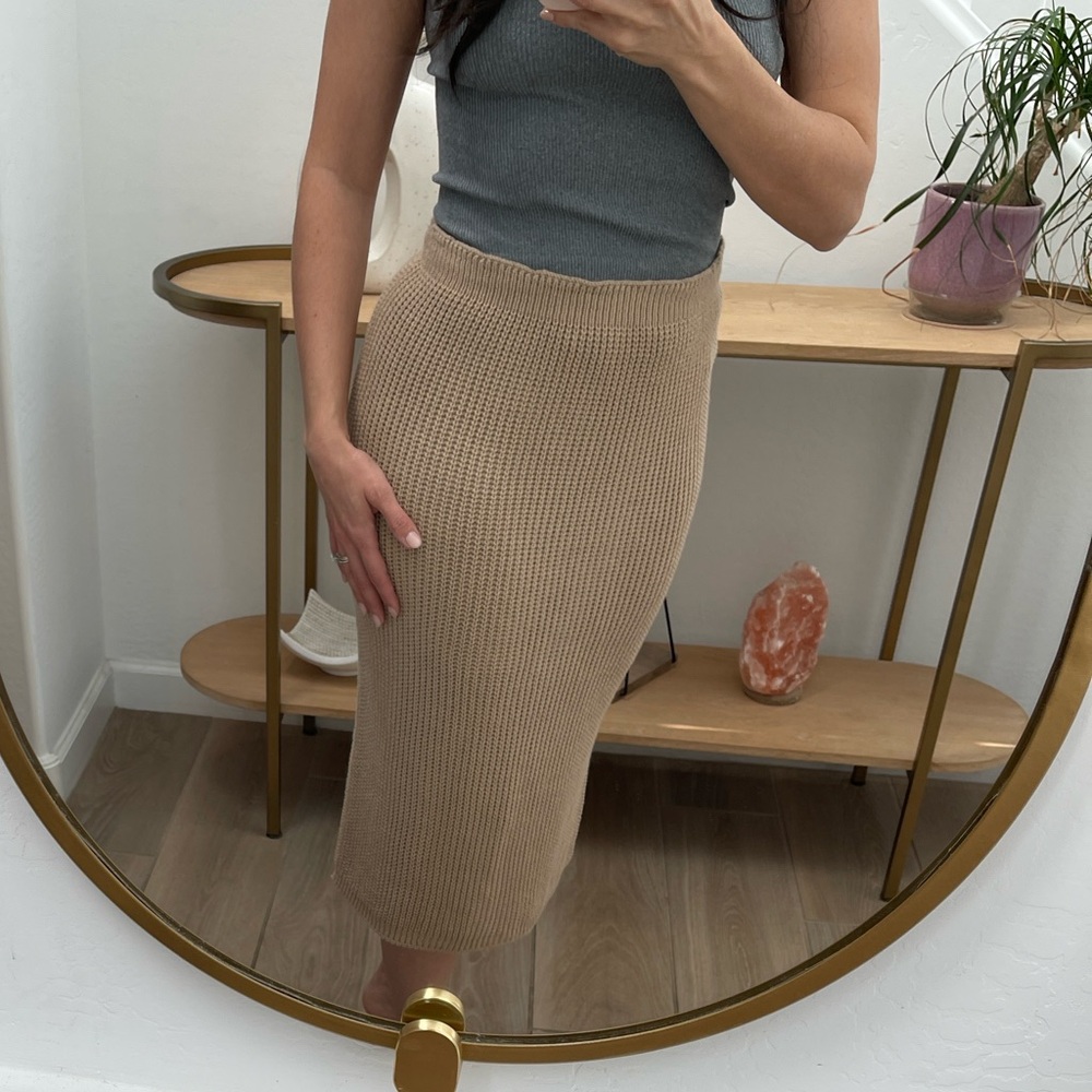 Knit midi skirt